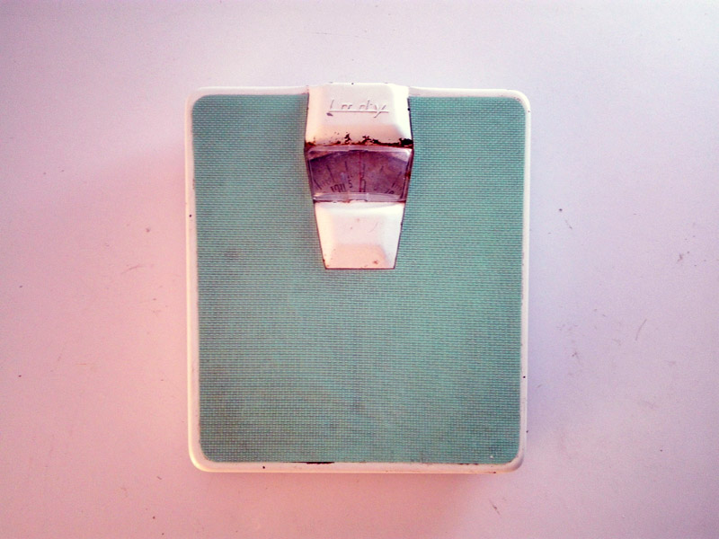 bascula baño lady metal oxido 5.5x28.5x26.5 1u